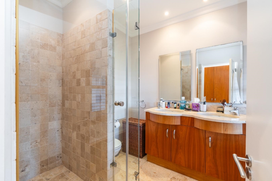 2 Bedroom Property for Sale in Mouille Point Western Cape